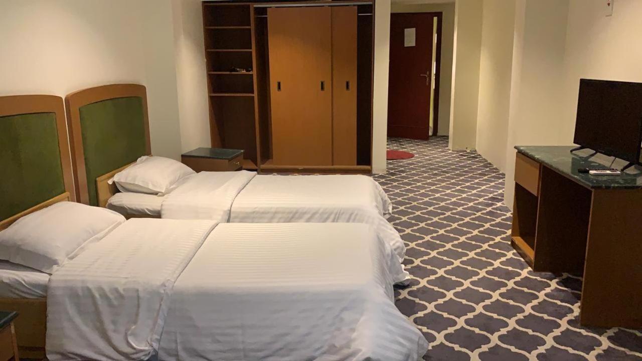 Al Aziziyah Hotel And Suites Chamis Muszajt Zewnętrze zdjęcie