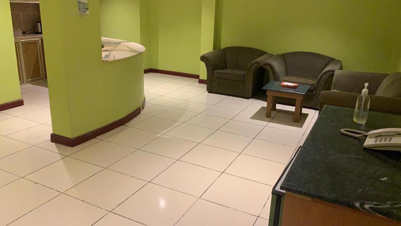 Al Aziziyah Hotel And Suites Chamis Muszajt Zewnętrze zdjęcie