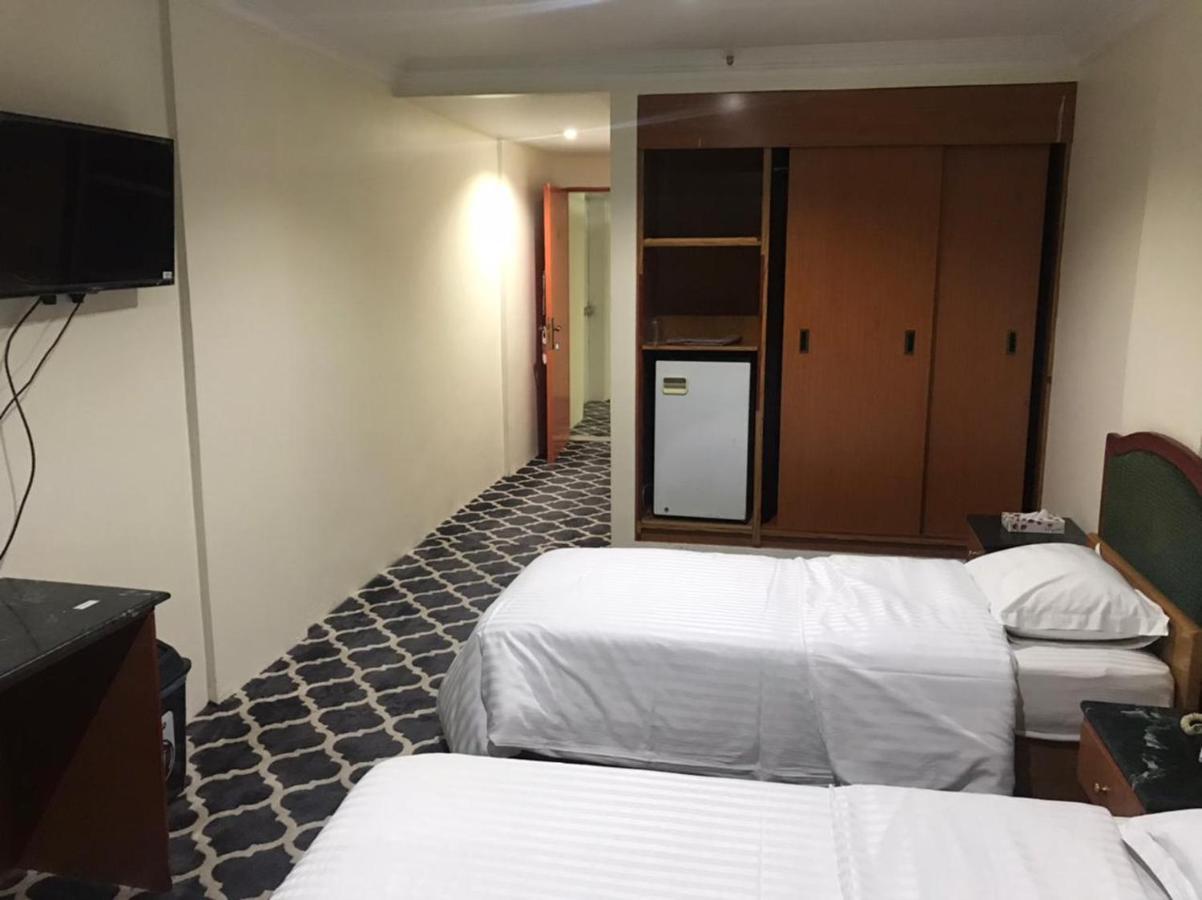 Al Aziziyah Hotel And Suites Chamis Muszajt Zewnętrze zdjęcie
