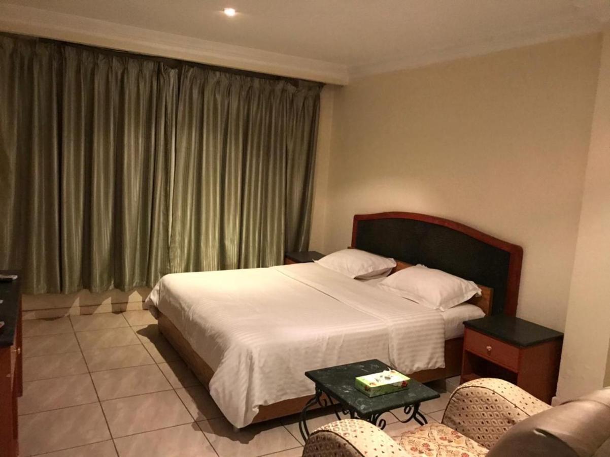 Al Aziziyah Hotel And Suites Chamis Muszajt Zewnętrze zdjęcie