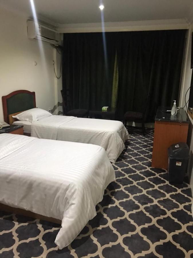 Al Aziziyah Hotel And Suites Chamis Muszajt Zewnętrze zdjęcie
