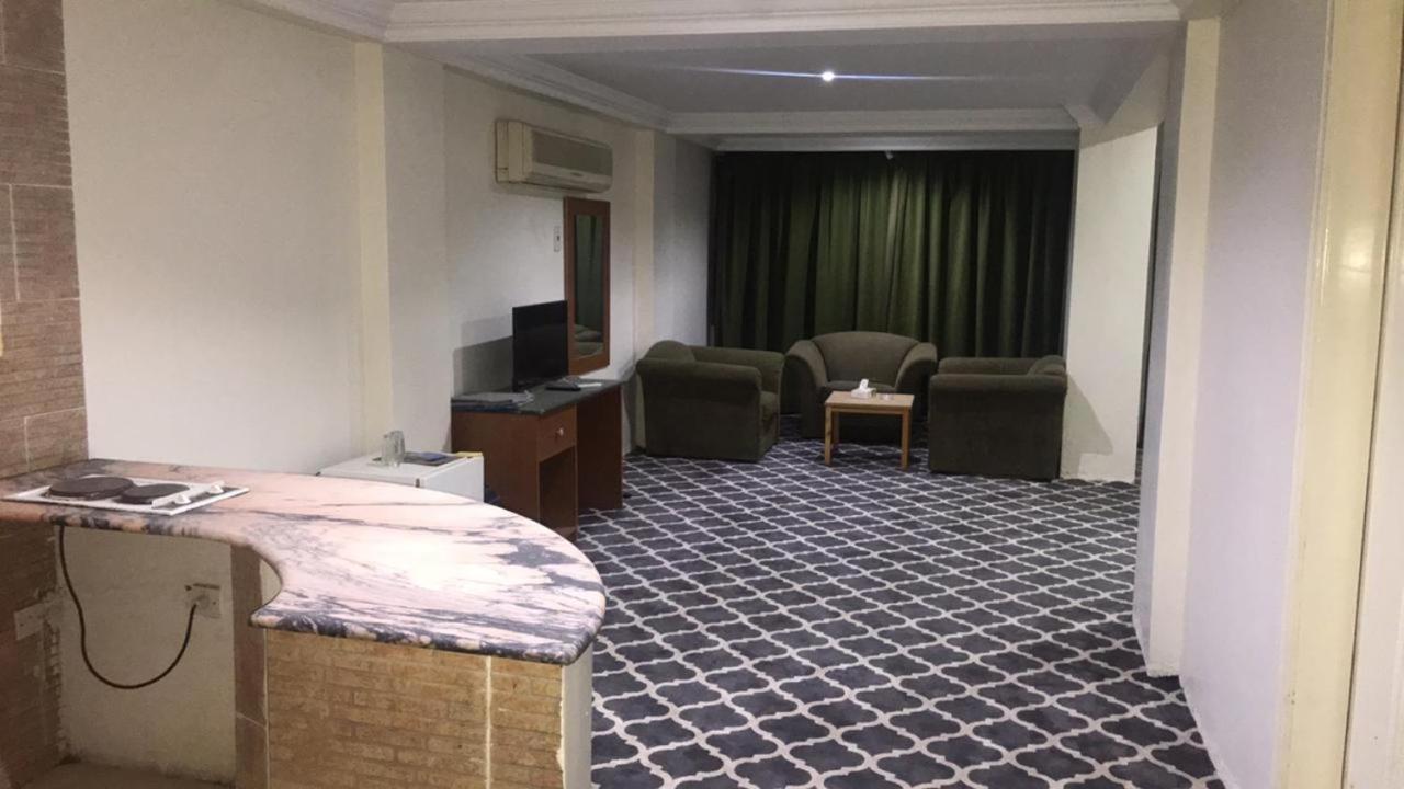 Al Aziziyah Hotel And Suites Chamis Muszajt Zewnętrze zdjęcie