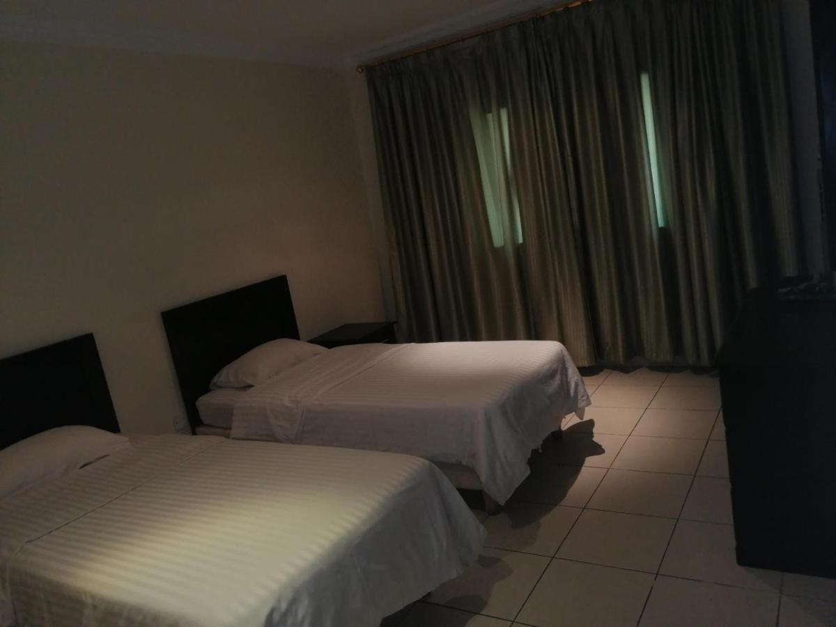 Al Aziziyah Hotel And Suites Chamis Muszajt Zewnętrze zdjęcie